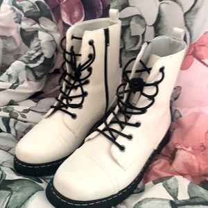 White Arizona boots